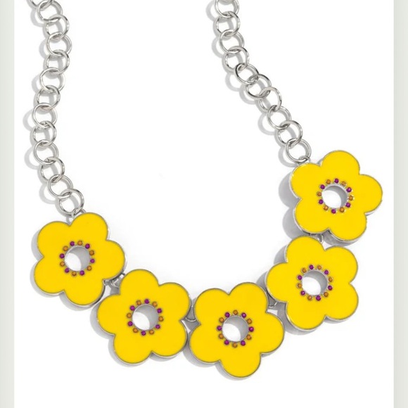 Paparazzi Jewelry - 🌼🤗🌼 “CARTOON COUTURE” YELLOW NECKLACE WITH FREE EARRINGS ~ PAPARAZZI❗️ 🌼🤗🌼